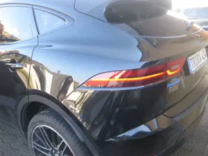 Jaguar E-Pace E-PACE R-Dynamic HSE AWD,AHK,Pano,ACC Bild 3
