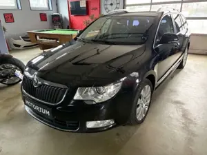 Skoda Superb Elegance~Navi~Xenon~SHZ~AHK~TÜV