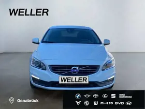 Volvo V60 D6 TwinEngine Geartro Momentum *StHz*AHK*Pano* Bild 2