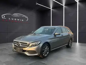 Mercedes-Benz C 300 / AHK / NAVI / 2 HAND / LUFT / LED / LEDER
