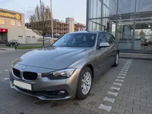 BMW 318 BMW 318 d Touring - Automatik - AHK - 8-fach bereift