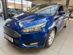 Ford Focus Turnier Titanium Automatik uvm.