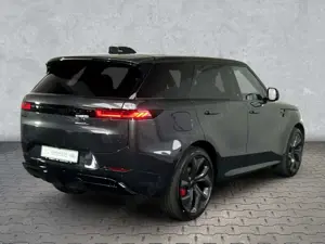 Land Rover Range Rover Sport D300 Dynamic HSE Winterpaket Pano Massagesitze Bild 2