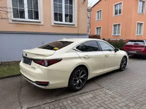 Lexus ES 300 h Business Line/ TAXI Bild 3