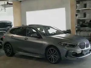 BMW 118 118i MSport Navi Prof,HUD,PanDach,NP:59.671 Bild 3