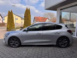 Ford Focus Limousine ST-Line 1.5 ABSTANDSTEMP KAMERA Bild 4