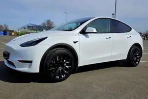 Tesla Model Y Model Y RWD