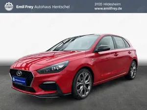 Hyundai i30 1.4 T-GDI N-Line LED Pano Navi Teilleder