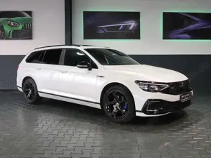 Volkswagen Passat GTE*R LINE*MAX AUSSTATT*PANO*IQ*HUD*AHK*