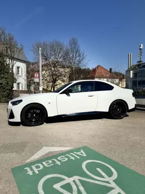 BMW 230 230i Coupe Aut. M Sport Bild 2