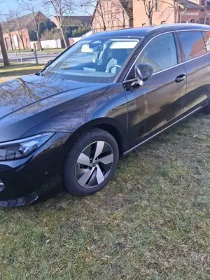 Volkswagen Passat Variant Passat Variant 2.0 TDI SCR DSG Elegance Bild 3
