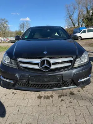 Mercedes-Benz C 250 CDI DPF Coupe BlueEFFICIENCY 7G-TRONIC Edition 1