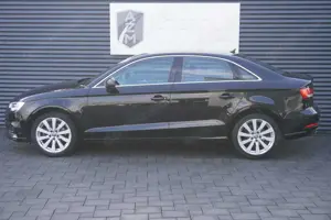 Audi A3 1.6 TDI DESIGN|AUTOMATIK|LIMOUSINE|NAVI|PDC Bild 4