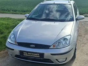 Ford Focus Focus 1,6  Turnier Trend QC noch Tüv 06/27 Bild 2