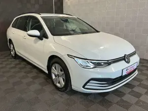 Volkswagen Golf VIII Variant*LIFE*LED-SPUR-PDC-SHZ-LHZ-APP