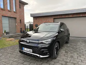 Volkswagen Tiguan Tiguan 1.5 eTSI OPF DSG R-Line AHK*KAMERA*LED*NAVI