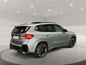 BMW X1 M35i xDrive Fahrassist+Pano+Wide+Cam+LED+Navi Bild 3