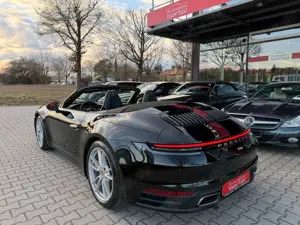 Porsche 911 Carrera 4 Cabriolet - 1. Hand - 20tkm Bild 3