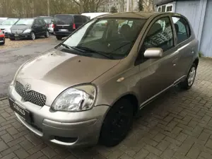 Toyota Yaris 1.3 Sol/Autom/Klima/Allwetter/Tüv11.2026