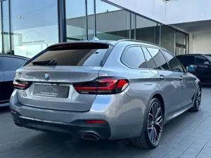 BMW 540 i xDrive Touring M Sport Pro | Panorama | AHK Bild 4