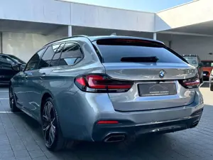 BMW 540 i xDrive Touring M Sport Pro | Panorama | AHK Bild 3