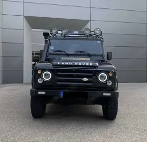 Land Rover Defender 110 SVX - 60 Anniversary Edition