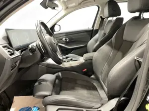 BMW 320 d Touring Automatik EU6d Navi LED ACC Virtual Cock Bild 5