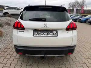 Peugeot 2008 GT Line°Automatik°AHK°Pano°Kamera°Leder° Bild 4