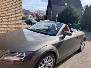 Audi TT Roadster 1.8 TFSI *LEDER*TÜV NEU*PDC*SHZ*KLIMA*