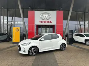 Toyota Yaris 1.5 Hybrid Teamplayer COMFORT-PAKET,KAMERA