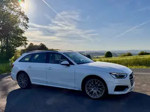 Audi A4 A4 Avant Diesel Avant 50 TDI quattro tiptronic adv Bild 4