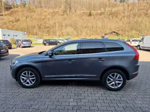 Volvo XC60 Summum 2WD AHK-LEDER-18"ALU-SERVICE NEU Bild 5