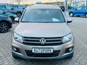 Volkswagen Tiguan Lounge Sport  Style BMT *NAVI*AHK* Bild 2