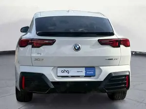 BMW X2 sDrive20d Steptronic M SPORT Driving Assistan Bild 4