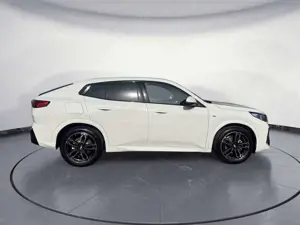 BMW X2 sDrive20d Steptronic M SPORT Driving Assistan Bild 5