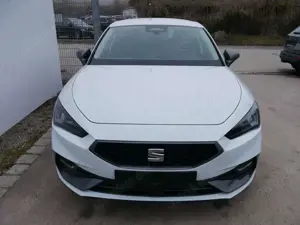 SEAT Leon FR 2.0 TDI DSG*RFK*NAVI*TEMPOMAT*TRAVEL ASSIST*...