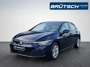 Volkswagen Golf VIII 1.0 TSI Life KLIMA / AHK / STHZG / NAVI / ACC