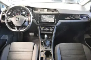 Volkswagen Touran 2.0TDI DSG Highline LED~AHK~ACC~Keyless Bild 3