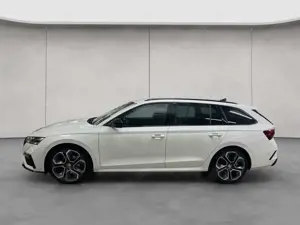 Skoda Octavia Combi RS Plus 2.0 TDI Bild 2