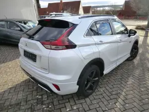 Mitsubishi Eclipse Cross ´´Top´´ Plug-in Hybrid 4WD inkl. M+S Bild 4