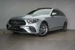 Mercedes-Benz E 300 de T 9G-Tronic AMG Distronic/Kamera/Pano/A