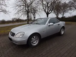 Mercedes-Benz SLK 200 E Cabrio-Roadster-Coupe Automatik, Klima, Bi-Color-Leder, JVC-SOUND, SH, Alu, 