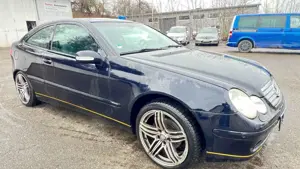 Mercedes-Benz C 180 C-Klasse Sportcoupe Kompressor GasBenzin Bild 2