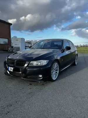 BMW 330 E90 330d/Automatik/Leder/Navi/Logic7/Xeno/