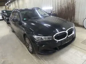 BMW 320 320d Garantie/PANO/ACC/CAM/NAV/SHZ/KLIMA/8fach