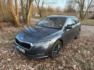 Skoda Octavia Octavia Combi 1.4 TSI iV DSG First Edition Bild 5