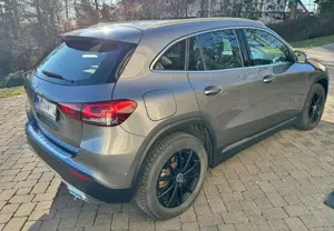 Mercedes-Benz GLA 250 GLA 250 e Plug-in Hybrid Progressive Line Bild 2
