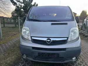 Opel Vivaro Kombi L1H1 2,7t Klimaanlage 9 Sitzplätze Euro 5