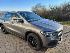Mercedes-Benz GLA 250 GLA 250 e Plug-in Hybrid Progressive Line Bild 4