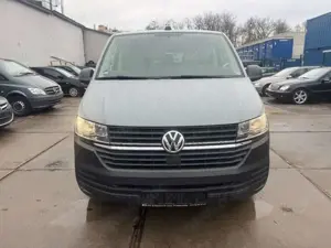 Volkswagen T6 Caravelle T6.1  Caravelle Lang.R-Kamera.Stand Heiz.9 Sitze Bild 2